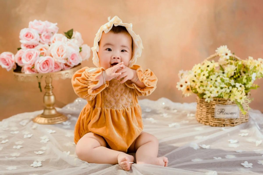 贵阳宝宝吐舌头怎么回事